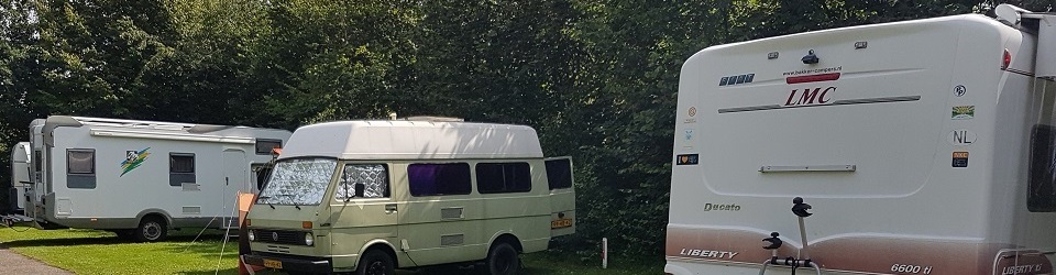 camperplaatsen in het groen